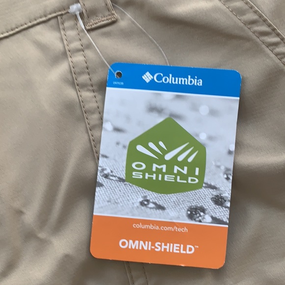 Columbia active wear shorts for hiking or boating - Picture 3 of 4